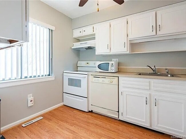 255 Monticello Dr