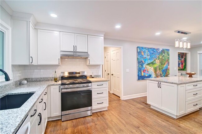 Photo - 220 Indian Hills Ct