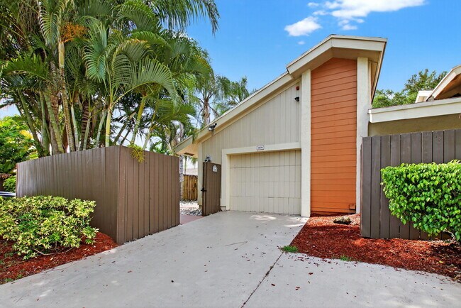 Photo - 7576 Sierra Terrace E