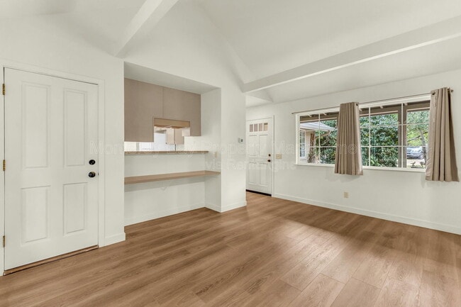 Photo - 706 Crocker Ave