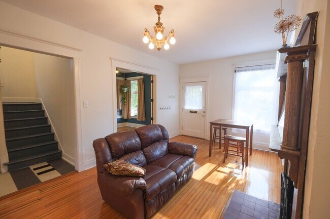 Photo - 1535 St Paul St