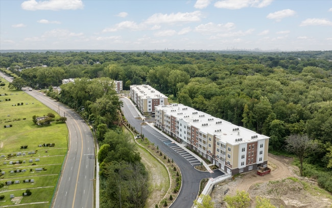 Photo - Luxury 1- & 2-Bedroom Apartments in Paramu... Unit 5110