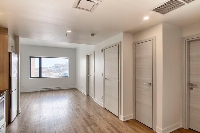 Photo - 30 Saint-Joseph Est Unit 407