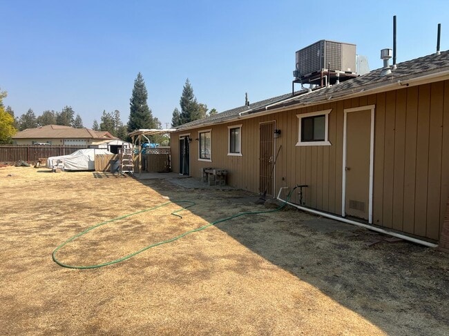 Photo - 17495 Melba Dr E