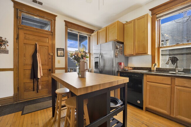 Photo - 3131 N Clifton Ave Unit O2