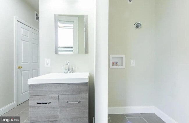 Photo - 115 Montgomery Ave