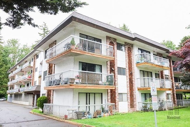 Building Photo - Hillside Terrace