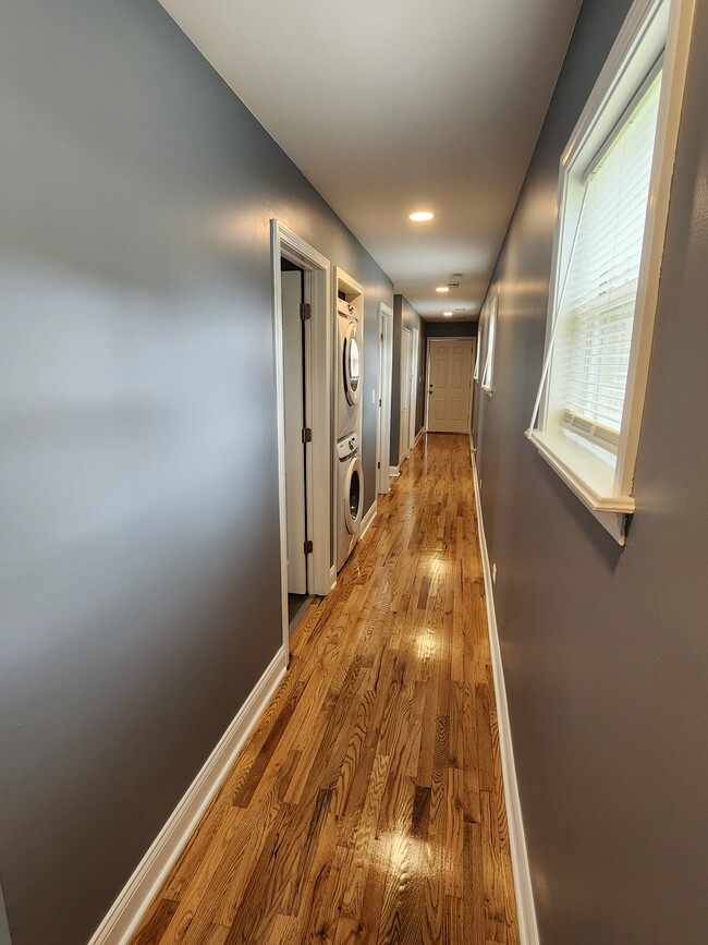 Photo - 5911 S Indiana Ave Unit 3