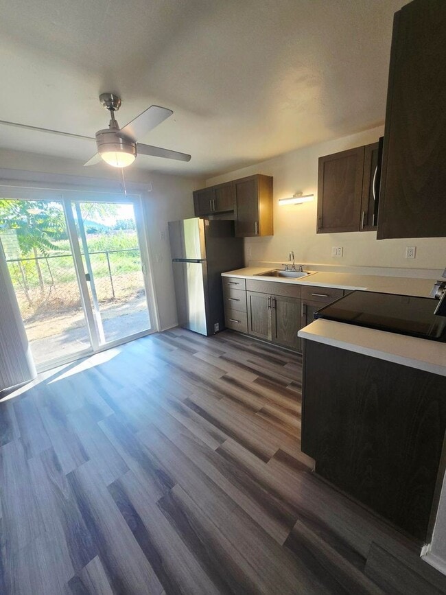 Building Photo - Newly Renovated Apartment Homes available ... Unit 1  Bedroom