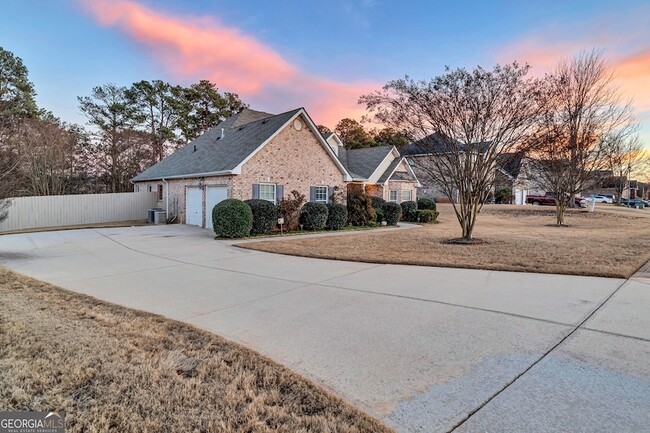 Photo - 1141 Carillon Dr SE