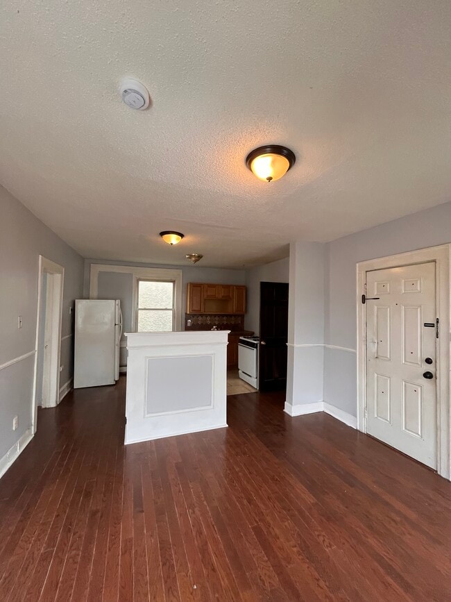 Photo - 60 Wilkinson Ave Unit 2L