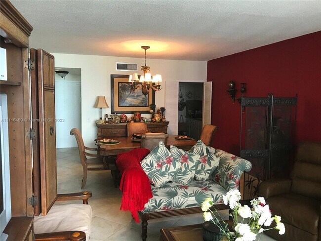 Photo - 3505 S Ocean Dr Unidad 1215