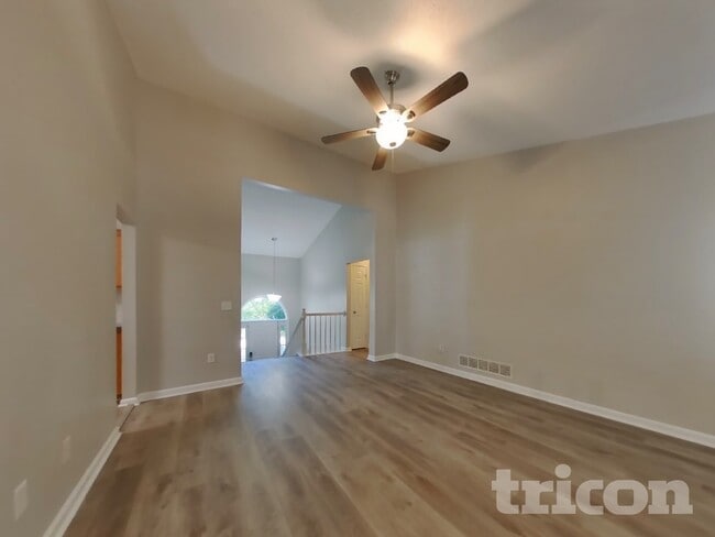 Photo - 64 Cedars Glen Cir