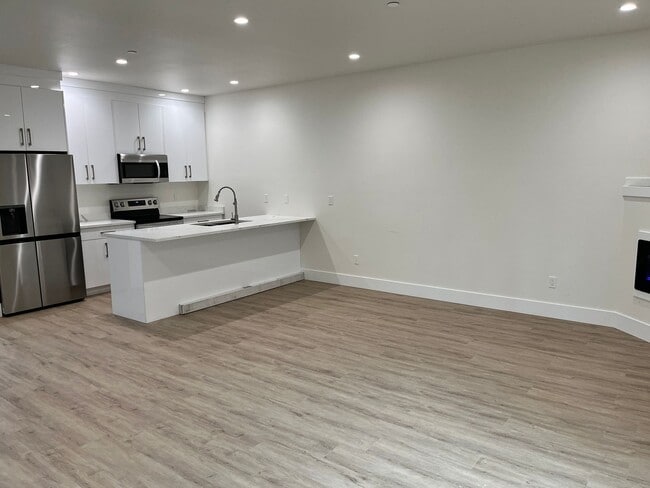 Photo - Newer 3 bedroom, 2.5 Bath Townhomes