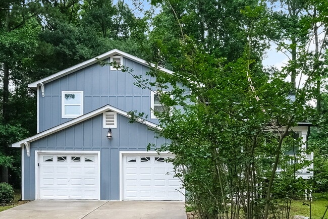 Building Photo - 2661 Deerfield Cir