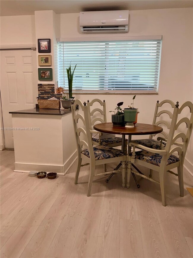 Photo - 1198 Marseille Dr Unit 4