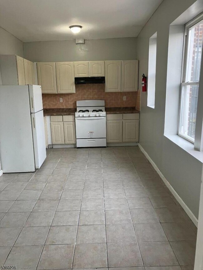 Photo - 789 S Orange Ave