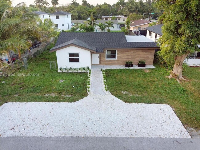 Photo - 216 NE 160th St