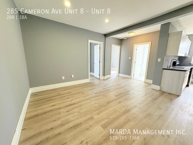 Building Photo - MODERN 2-BEDROOM/1BATH APARTMENT IN PRIME LOCATION + HYDRO Unit 8