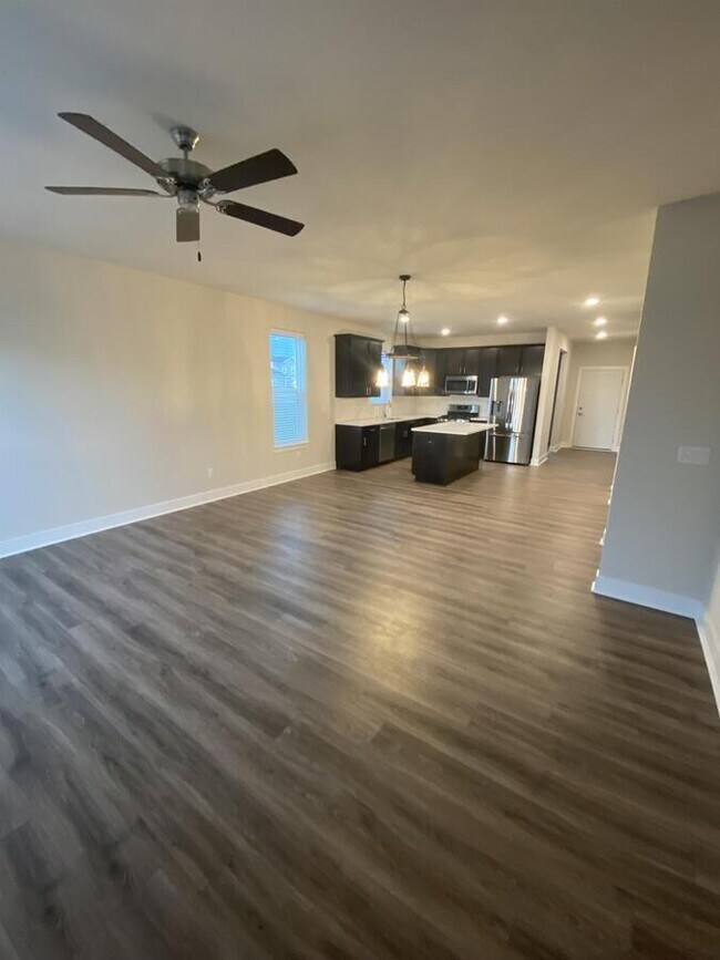 Photo - 265 Farmstead Dr E