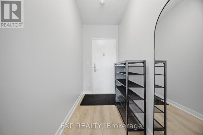 Photo - 126 Simcoe St Unit 1907