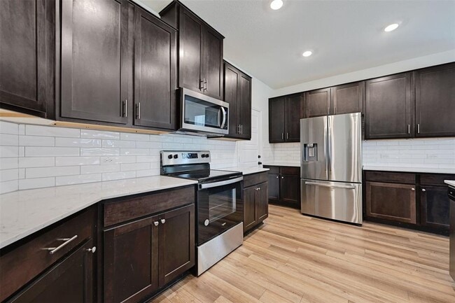 Photo - 280 Kat Garnet Dr