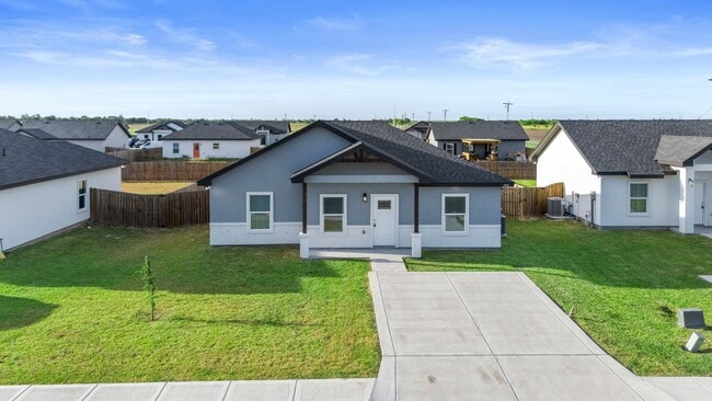 BRAND NEW HOMES FOR LEASE IN MERCEDES! CHO... - BRAND NEW HOMES FOR LEASE IN MERCEDES! CHO...