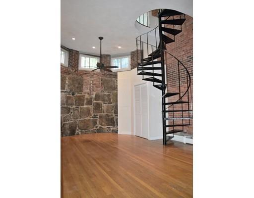 200 St Botolph St Unit 1