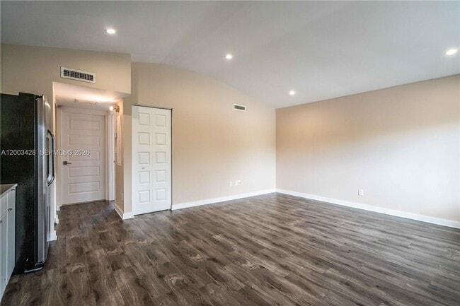 Photo - 2412 NE 26th St Unit 7