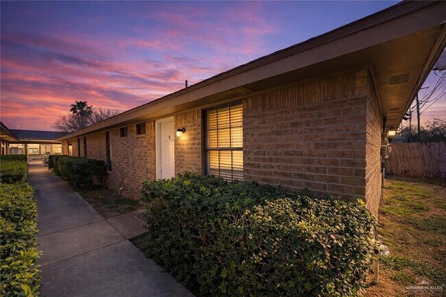 12 Gastel Cir Unidad F
