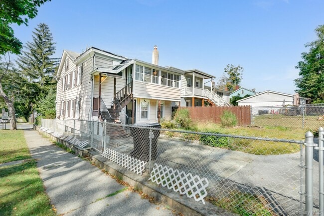 Building Photo - 49 Delafield St Unit 1