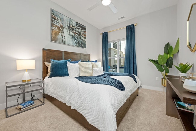 Circa Uptown apartments — community photo