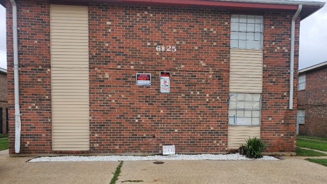 Photo - 6825 E Coronet Ct Townhome