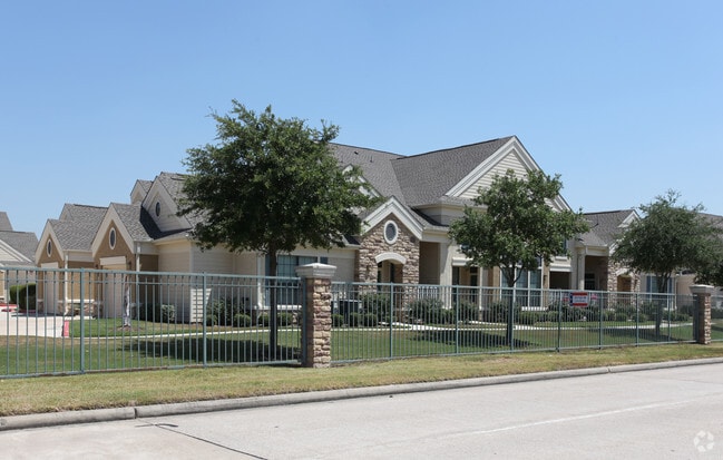 Photo - Providence Place I & II