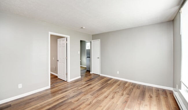 Photo - 366 Wrexham Ave Unit 366