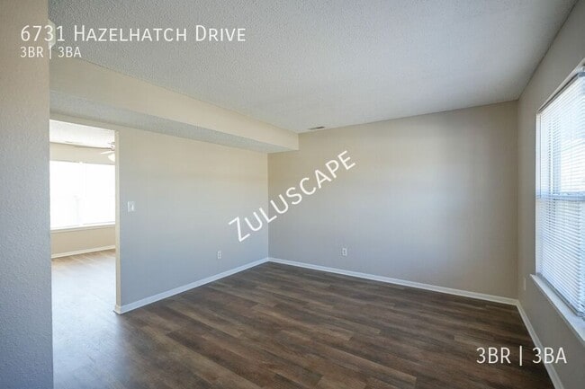 Photo - 6731 Hazelhatch Dr