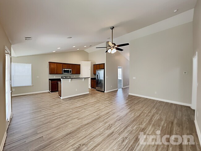 Photo - 106 Cogburn Rd