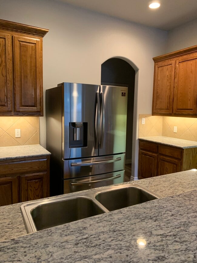 Photo - 502 Spring Dr