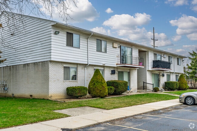 Bristol Hills Apartments - Bristol Hills Apartments