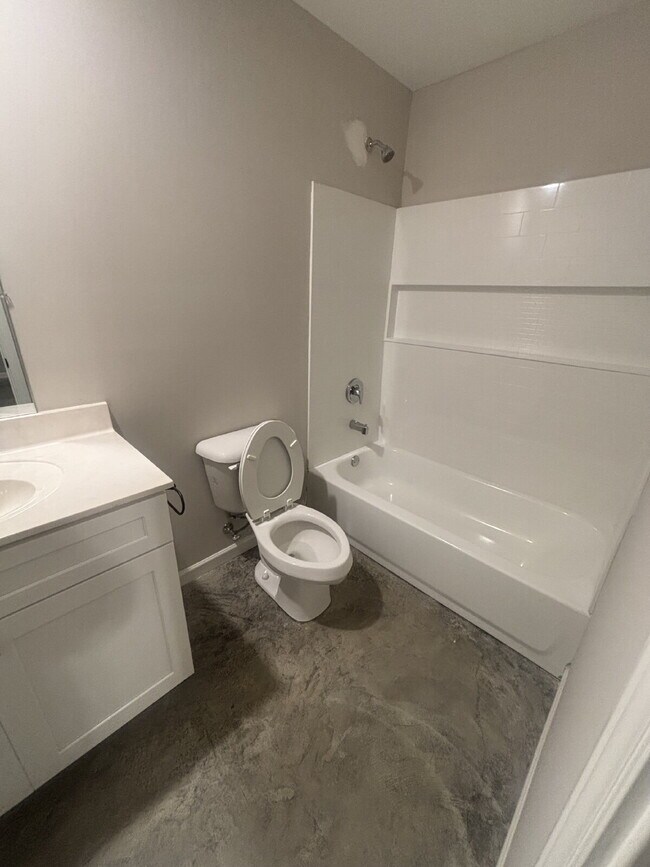 "Charming 4-Bedroom Retreat with 2 Full Baths on Sunny View Drive!"