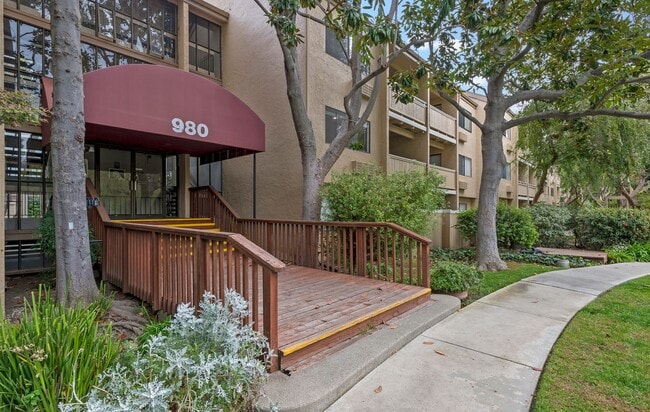 Building Photo - 1 bedroom 1 bath condo in heart of Silicon Valley. Unit 109