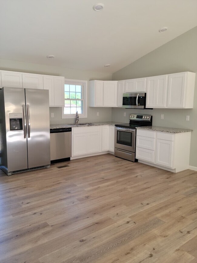 Photo - 619 Siever Rd