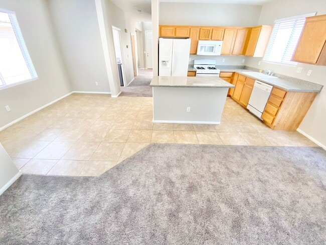 Photo - BEAUTIFUL 3 BEDROOMS 2.5 BATHS 2 STORY SINGLE FAMILY HOME WITH 2 CAR GARAGE