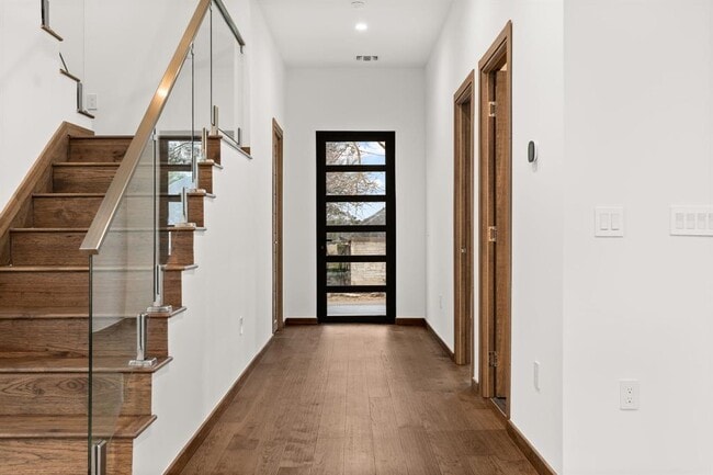 2915 Chisholm Trail