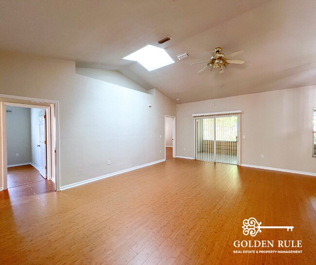 Photo - 4332 NW 34th Dr