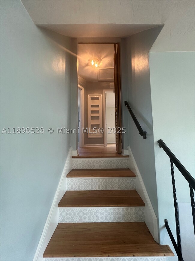 Photo - 141 NW 72nd Way