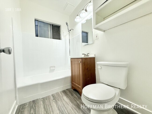 Photo - 1220 S Manhattan Pl Unit 2