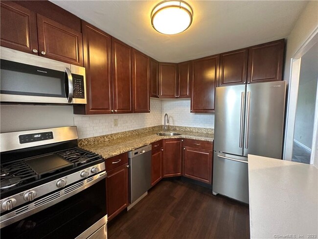Photo - 91 Strawberry Hill Ave Unit APT 734