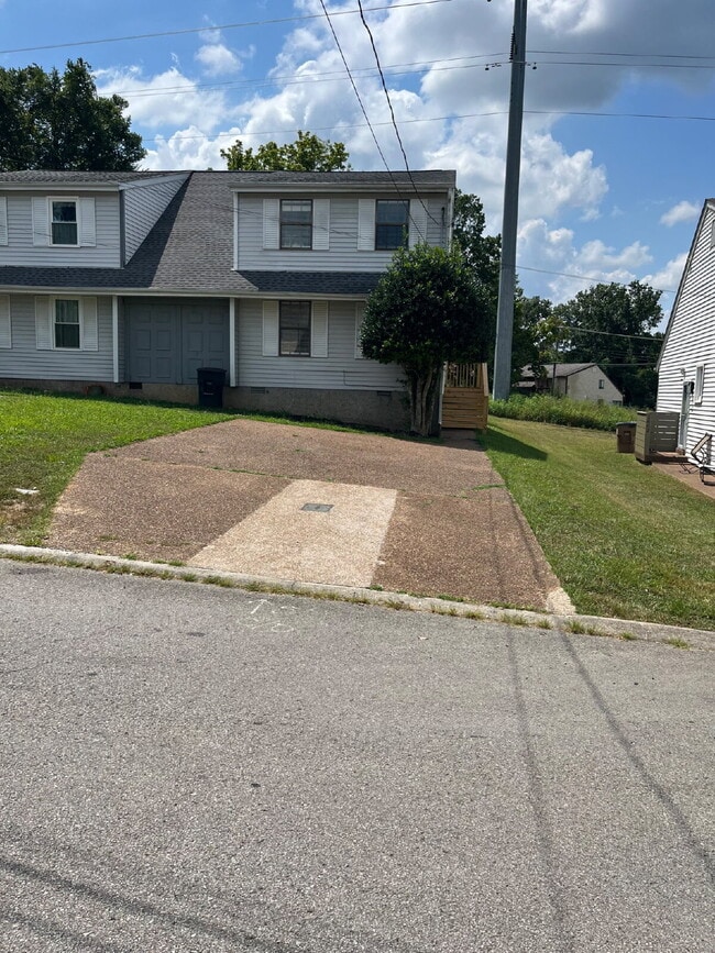 Building Photo - 1404 Bell Trace Dr Rental