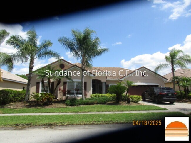 Available Mid April - Available Mid April Casa
